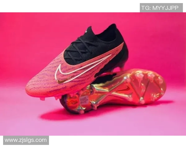 红色足球鞋球星的传奇与突破探索足球场上的速度与激情