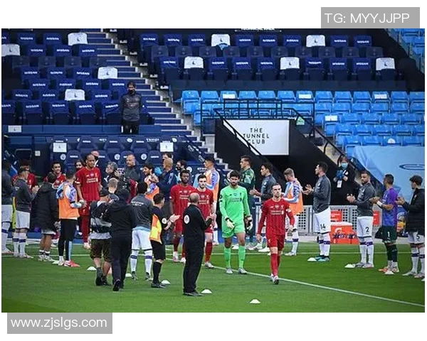 全球顶级足球球星队列图解呈现辉煌生涯与经典瞬间 全球顶级足球球星队列图解呈现辉煌生涯与经典瞬间